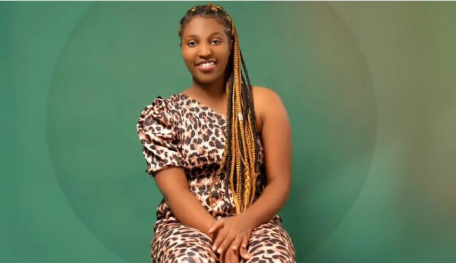 Nyuma y'icyumweru asohoye indirimbo ‘Nashimwe', Annie Mutoniwase yagarutse ku rugendo rwe rwo kuramya