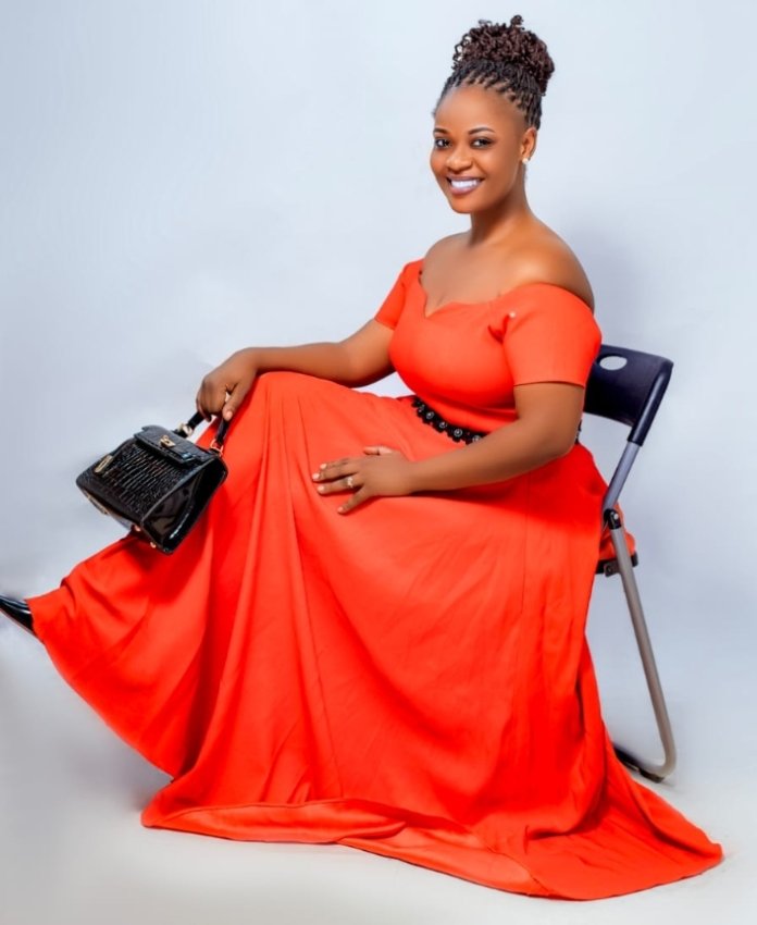 Niteguye kuzahakura iminyago myinshi nkayimurikira Kristo - Umuramyi Lorie ugiye gutaramira mu kabari