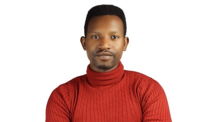 Umuramyi Claude Uwiragiye uherutse kubona 'Manager' yinjiye no mu busizi-VIDEO