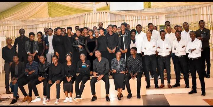 Korali Nazir yo muri CEP UR Nyarugenge yatanze ubunani binyuze mu gihangano "Nshimishijwe"-VIDEO