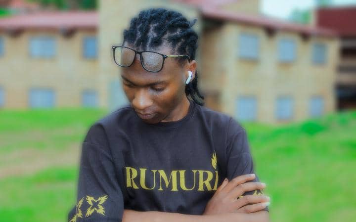 Naretse kuba Pasiteri mva no muri korali ku bw'Ubutumwa Bwiza- Njd Rumuri nyuma yo gushyira hanze “Ni Wowe”