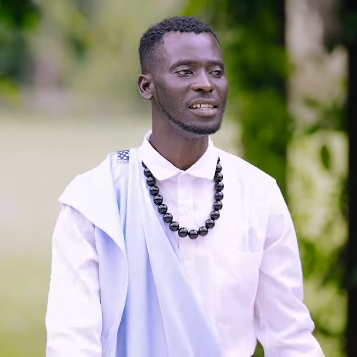 Augustin Bella yashimangira umuhamagaro we mu ndirimbo “Nzagusingiza Nyagasani”