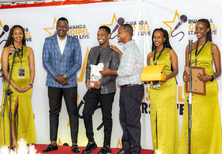 Rwanda Gospel Stars Live: Abarimo Mbonyi na Gahongayire bashyikirijwe ibihembo mu muhango witabiriwe n'Ibyamamare