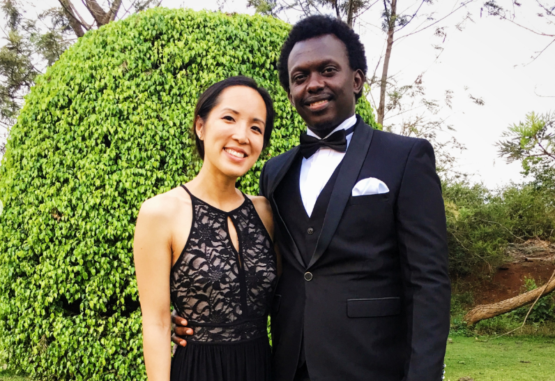 Amanda Fung yateye imitoma Kavutse Olivier mu kwizihiza imyaka 10 bamaze bakoze ubukwe