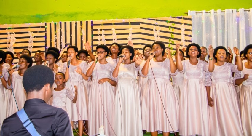 Boaz Choir yenyegeje itanura karindwi mu ndirimbo "Intsinzi ya Yesu" - VIDEO