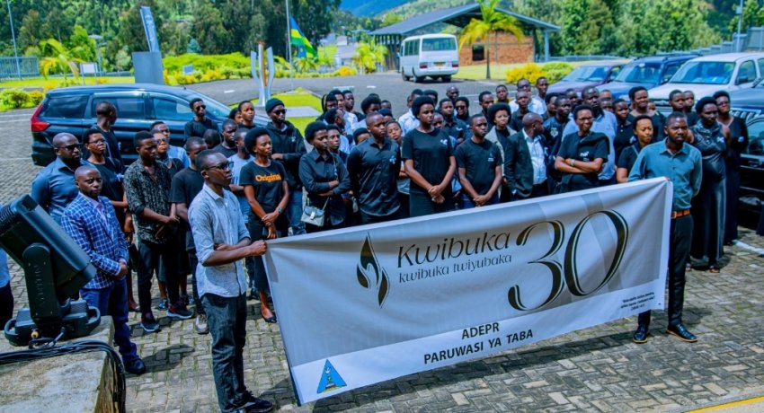 Kuba umwe tubigire intego - Urubyiruko rwa ADEPR Taba rwasuye urwibutso rwa Jenoside rwa Murambi 