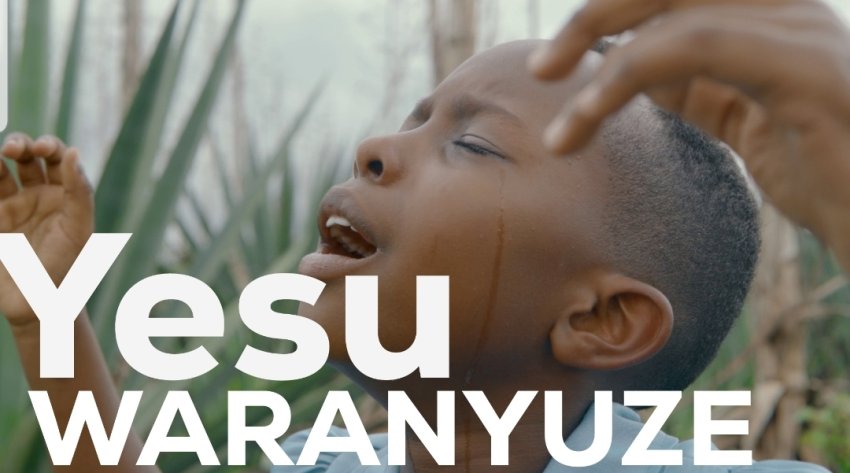 Jessie waririmbye "Papa nziko unkunda" yongeye guhanurira mu ndirimbo "Yesu Waranyuze" - VIDEO
