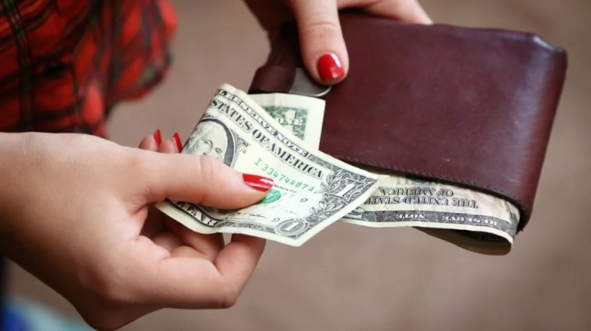 Itorero rikwiye gutanga icya cumi cy'amaturo ryakira?