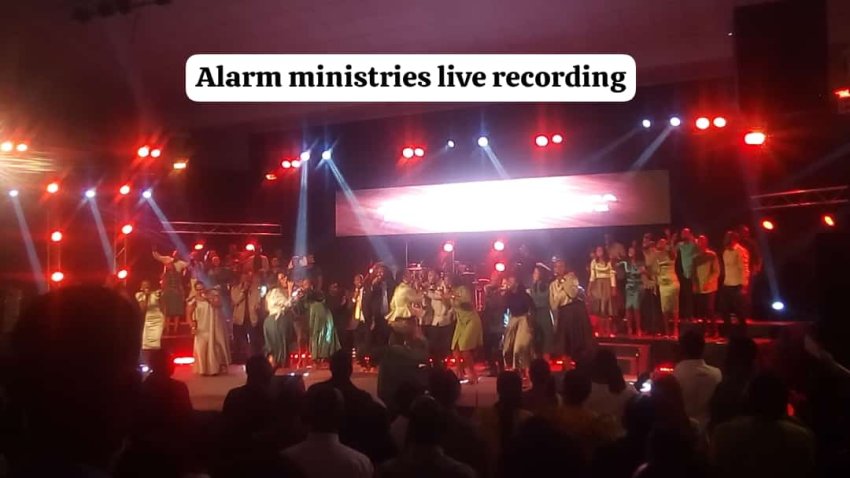 Alarm Ministries yahagurukije imbaga y'abantu buzura ibyishimo muri Live Recording