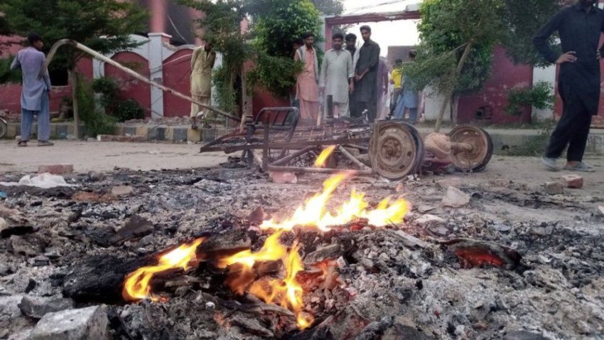 Pakistani: Insengero zigera ku 8 zatwitswe benshi bahunga ingo zabo mu myigaragambyo yibasiye abakristu