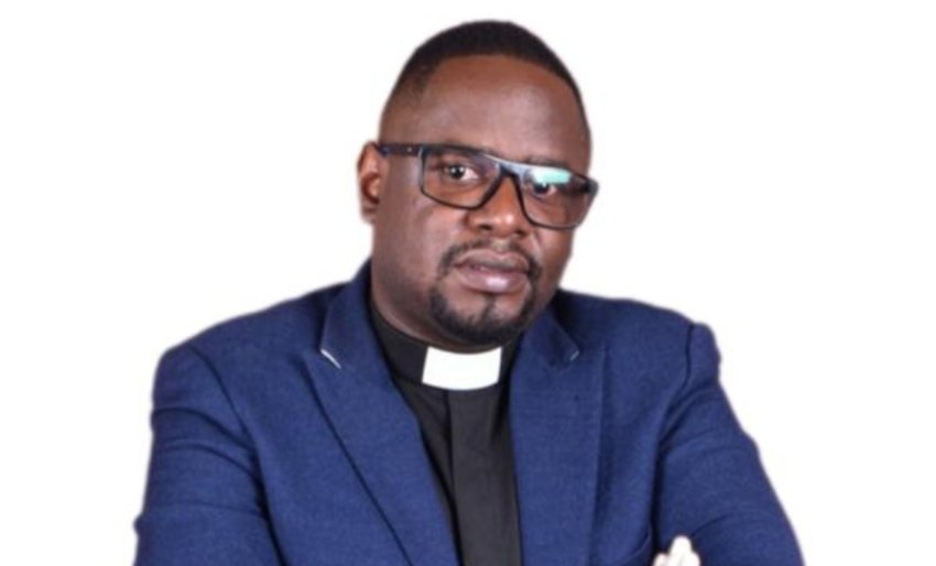 Pastor Gilles Uwimpaye yamuritse igitabo "Genda Ugurishe" kinyomoza abibwira ko abacuruzi badakiranuka