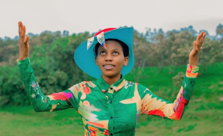 Divine Nyinawumuntu aliachia wimbo mpya “Irembo” ambao ulisifiwa na watu mashuhuri akiwemo Tonzi