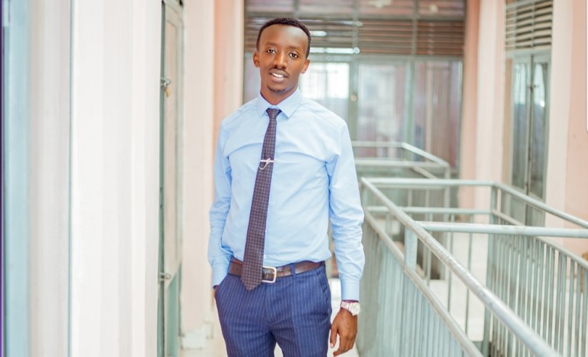 Elino agiye gushyira hanze indirimbo itegererezanijwe amatsiko yise "Bwa buntu butangaje"