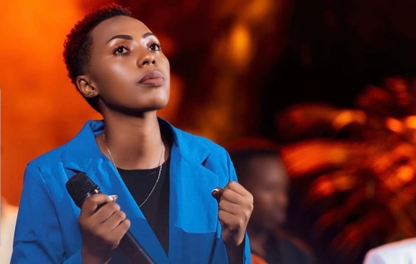 Mwiza Zawadi ugiye gukora igitaramo yatumiyemo Danny Mutabazi yageneye impano ikomeye abatarizera Yesu Kristo