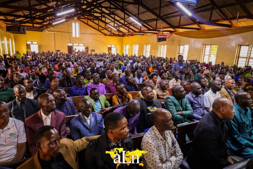 Abapasiteri n'abayobozi b'amatorero bateraniye i Kasulu mu ivugabutumwa rya A Light to the Nations