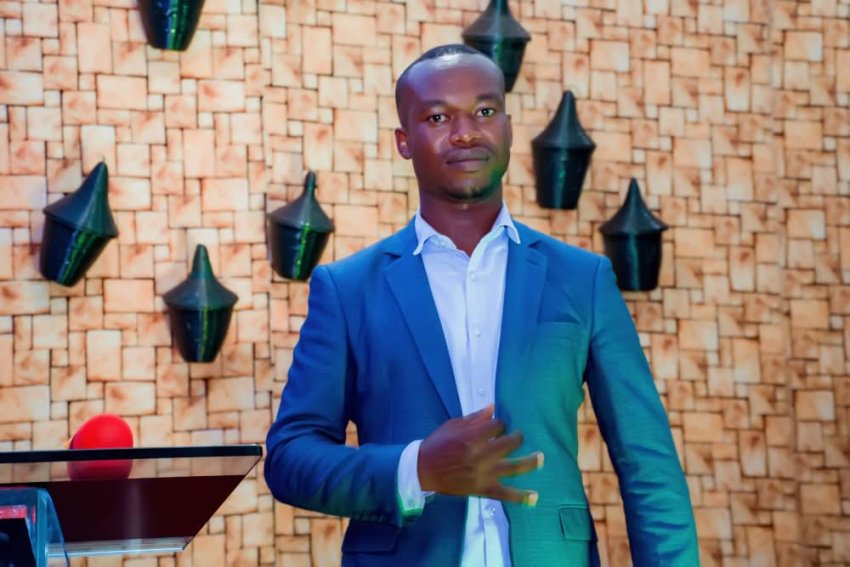 Umunyamakuru Bahizi w'Imana n'u Rwanda yatsinze igitego cya 2 mu ndirimbo "Umbereye Maso" - VIDEO