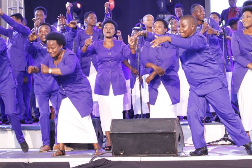 Korari Goshen yateguye "Uzi Kurinda Live Concert" nyuma yo gufasha Vestine na Dorcas guca agahigo