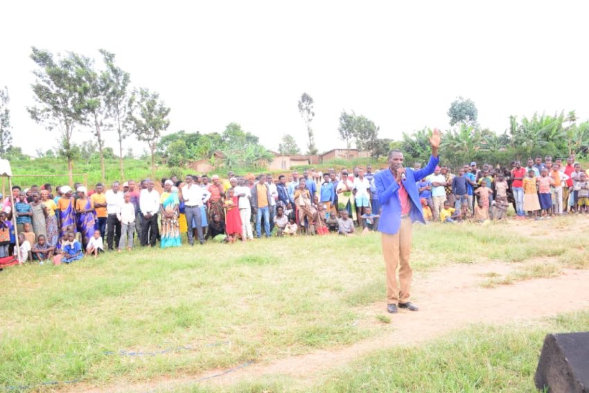 Gospel yungutse umuhanzi usheshe akanguhe Harerimana Etienne 