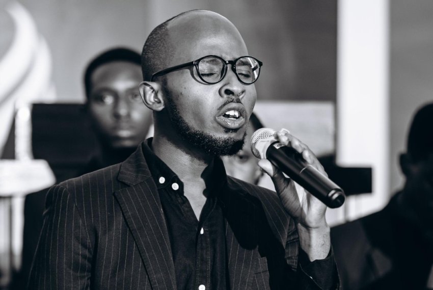 Irakoze Gedeon yaririmbye "Ibyiringiro" asaba abaramyi kubwiriza ibiturutse ku Mana "apana ibyo twihimbiye"