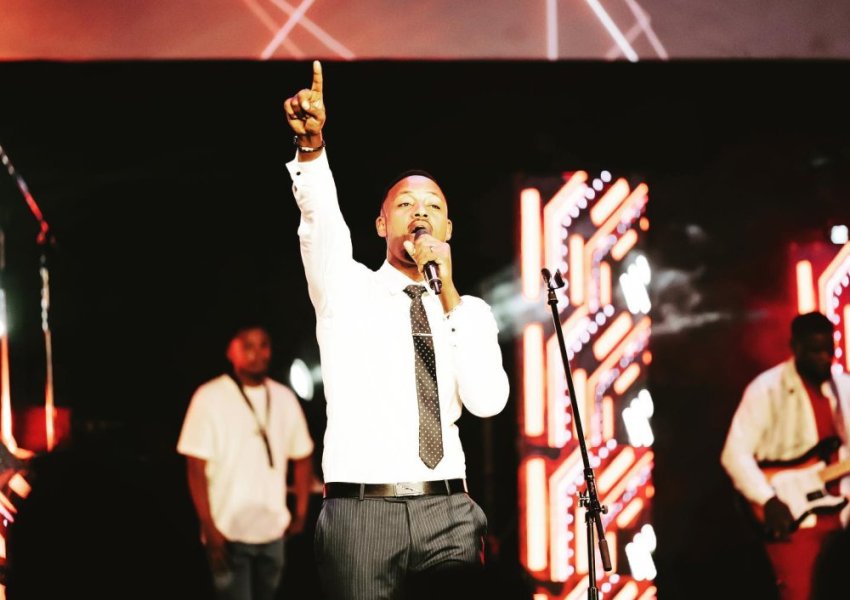 Muhumure nta mvura izagwa! Christophe azatanga impano ku bazitabira igitaramo yatumiyemo amazina aremereye