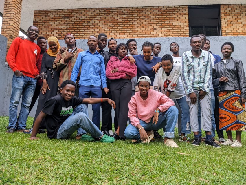 Igitaramo cya Les Stars du Théâtre kigiye kwigisha urubyiruko urukundo nyarwo no kwirinda uburyarya