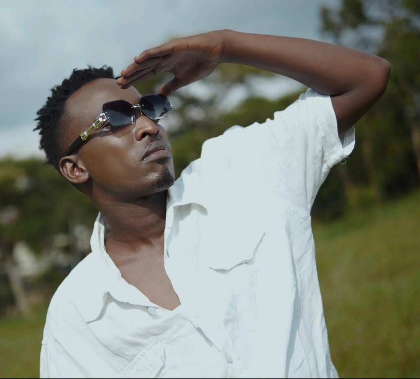 Stone David wakoraga umuziki usanzwe wanaririmbanye na Papa Cyangwe yaje burundu muri Gospel